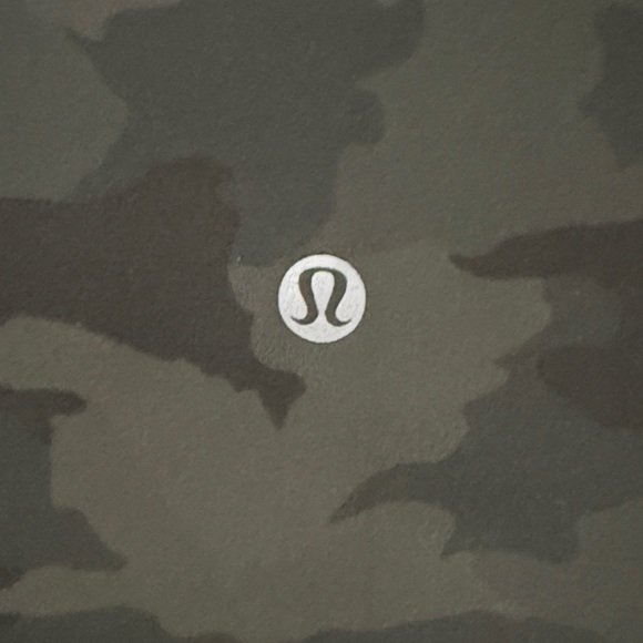 Lululemon Athletica Camouflage Leggings Size 20 - Picture 3 of 5